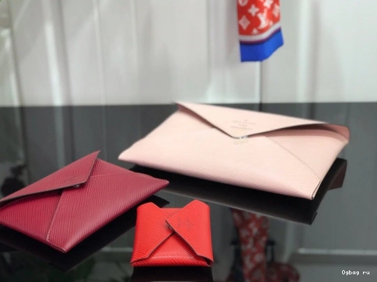 POCHETTE LOUIS VUITTON KIRIGAMI 0811